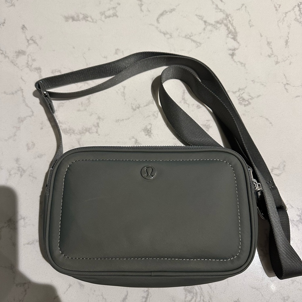 lululemon athletica gray crossbody bag